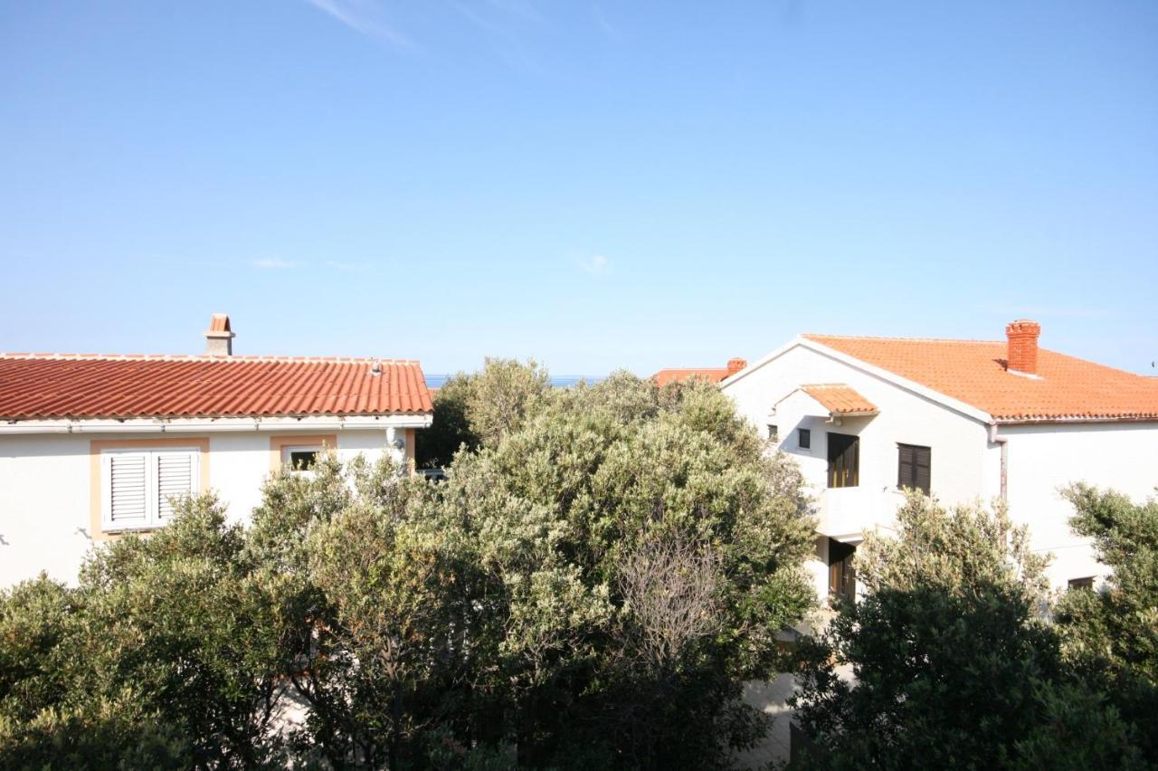 Apartments With A Parking Space Mandre, Pag - 6405 콜란 외부 사진