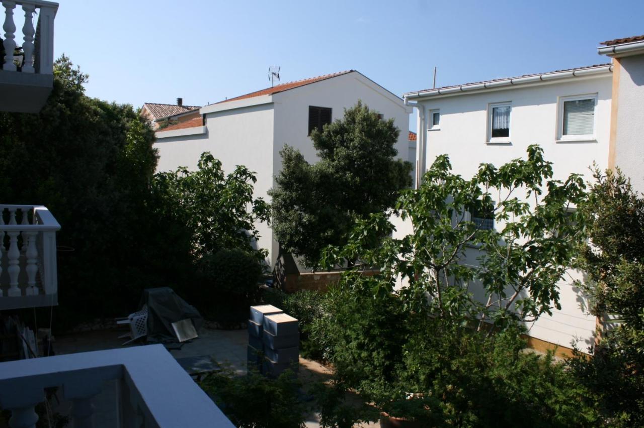 Apartments With A Parking Space Mandre, Pag - 6405 콜란 외부 사진